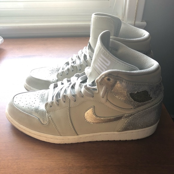 Jordan 1 Retro Silver Anniversary - Picture 3 of 3